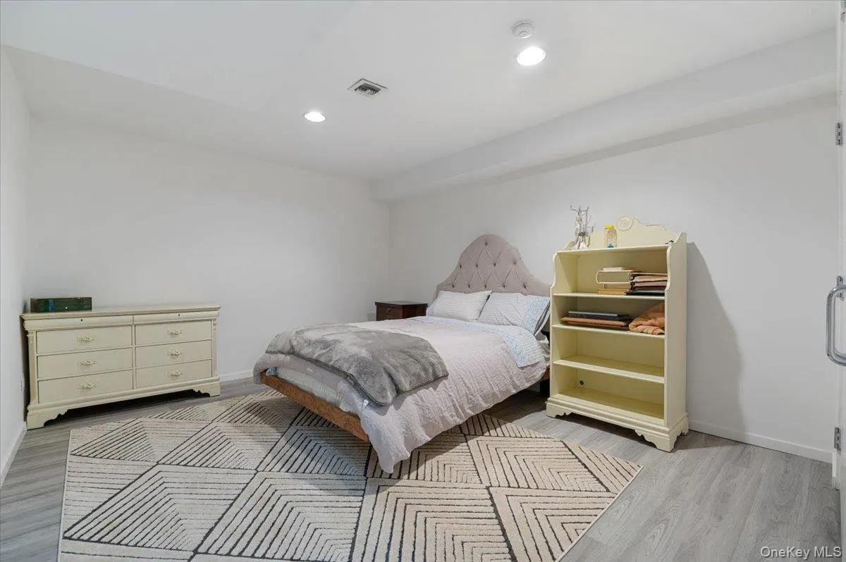 24 Emerson Road, Oyster Bay, NY, 6 Bedrooms Bedrooms, 18 Rooms Rooms,7 BathroomsBathrooms,Residential,For Rent,Emerson,0,1029380 24 Emerson Road, Oyster Bay, NY, 6 Bedrooms Bedrooms, 18 Rooms Rooms,7 BathroomsBathrooms,Residential,For Rent,Emerson,0,1029380