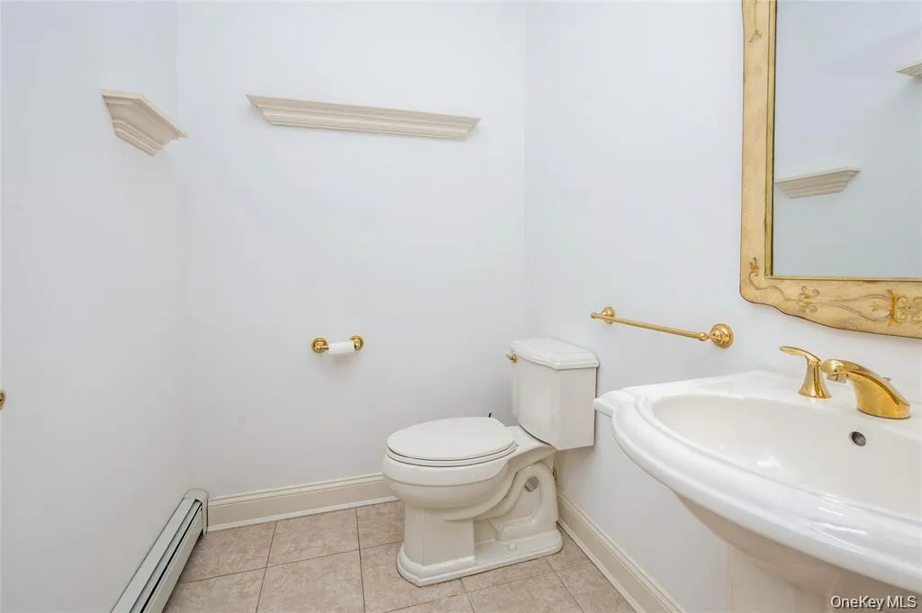 22 Meadow Court, Islip, NY, 2 Bedrooms Bedrooms, 6 Rooms Rooms,2 BathroomsBathrooms,Residential,For Rent,Meadow,0,1029383 22 Meadow Court, Islip, NY, 2 Bedrooms Bedrooms, 6 Rooms Rooms,2 BathroomsBathrooms,Residential,For Rent,Meadow,0,1029383