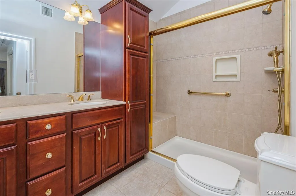 22 Meadow Court, Islip, NY, 2 Bedrooms Bedrooms, 6 Rooms Rooms,2 BathroomsBathrooms,Residential,For Rent,Meadow,0,1029383 22 Meadow Court, Islip, NY, 2 Bedrooms Bedrooms, 6 Rooms Rooms,2 BathroomsBathrooms,Residential,For Rent,Meadow,0,1029383