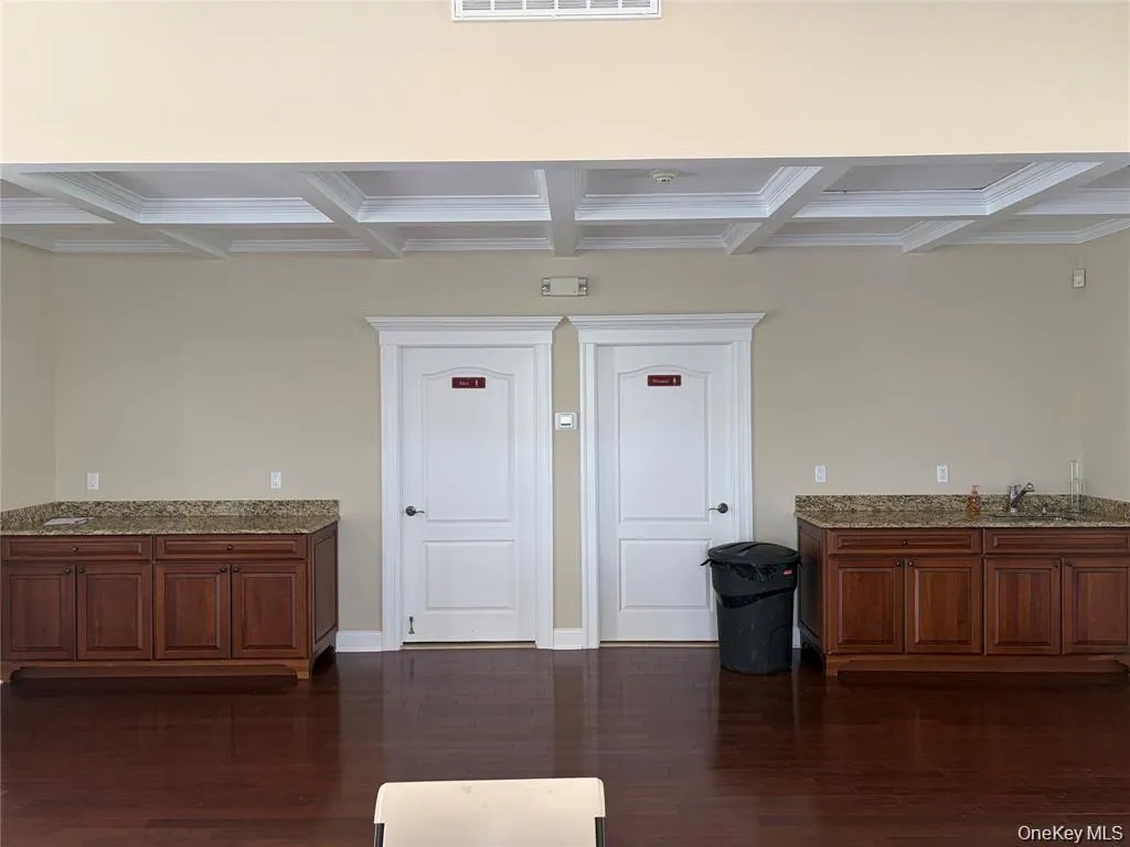 22 Meadow Court, Islip, NY, 2 Bedrooms Bedrooms, 6 Rooms Rooms,2 BathroomsBathrooms,Residential,For Rent,Meadow,0,1029383 22 Meadow Court, Islip, NY, 2 Bedrooms Bedrooms, 6 Rooms Rooms,2 BathroomsBathrooms,Residential,For Rent,Meadow,0,1029383