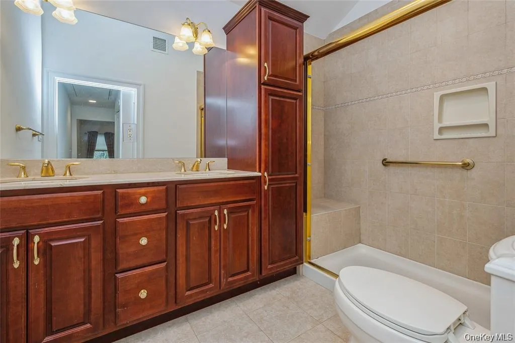 22 Meadow Court, Islip, NY, 2 Bedrooms Bedrooms, 6 Rooms Rooms,2 BathroomsBathrooms,Residential,For Rent,Meadow,0,1029383 22 Meadow Court, Islip, NY, 2 Bedrooms Bedrooms, 6 Rooms Rooms,2 BathroomsBathrooms,Residential,For Rent,Meadow,0,1029383
