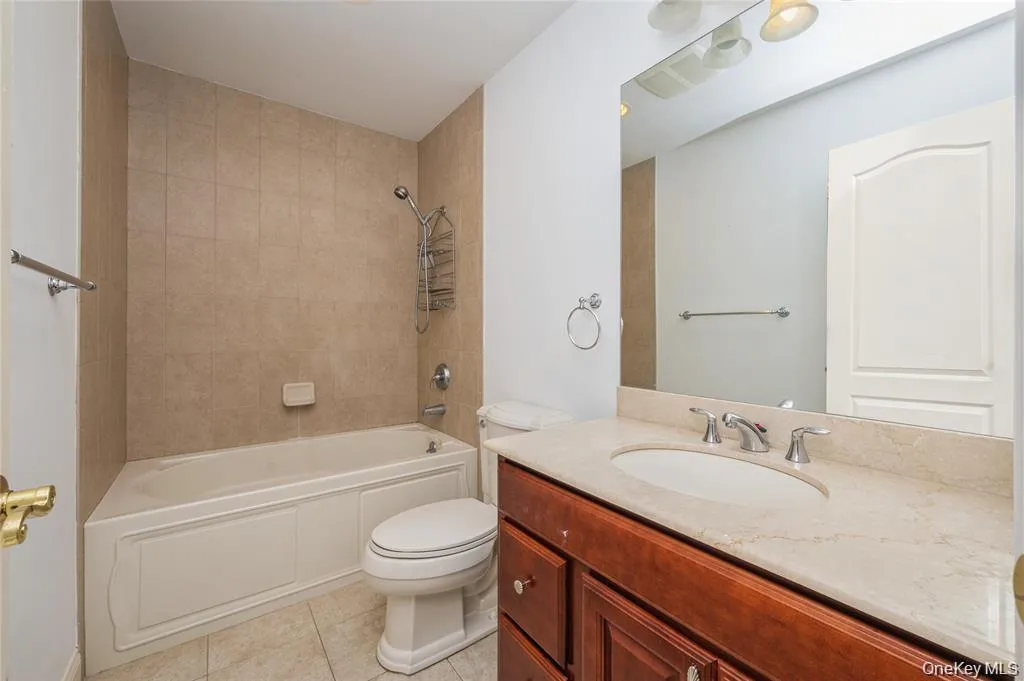 22 Meadow Court, Islip, NY, 2 Bedrooms Bedrooms, 6 Rooms Rooms,2 BathroomsBathrooms,Residential,For Rent,Meadow,0,1029383 22 Meadow Court, Islip, NY, 2 Bedrooms Bedrooms, 6 Rooms Rooms,2 BathroomsBathrooms,Residential,For Rent,Meadow,0,1029383