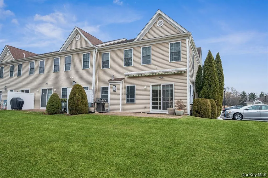 22 Meadow Court, Islip, NY, 2 Bedrooms Bedrooms, 6 Rooms Rooms,2 BathroomsBathrooms,Residential,For Rent,Meadow,0,1029383 22 Meadow Court, Islip, NY, 2 Bedrooms Bedrooms, 6 Rooms Rooms,2 BathroomsBathrooms,Residential,For Rent,Meadow,0,1029383