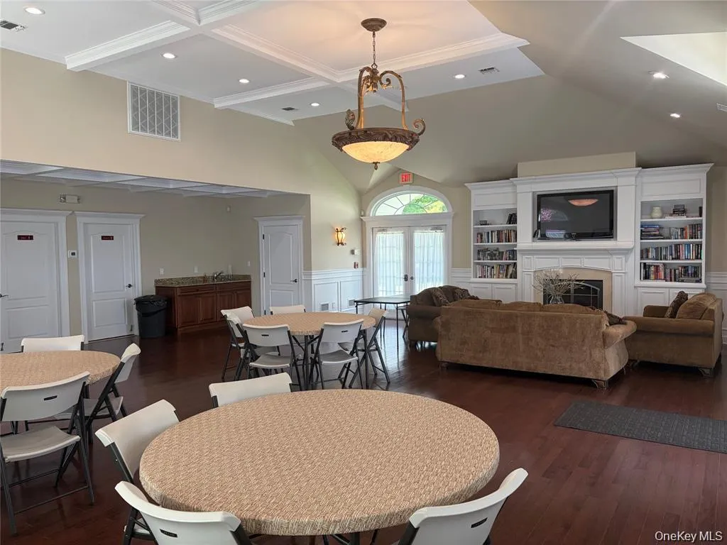 22 Meadow Court, Islip, NY, 2 Bedrooms Bedrooms, 6 Rooms Rooms,2 BathroomsBathrooms,Residential,For Rent,Meadow,0,1029383 22 Meadow Court, Islip, NY, 2 Bedrooms Bedrooms, 6 Rooms Rooms,2 BathroomsBathrooms,Residential,For Rent,Meadow,0,1029383