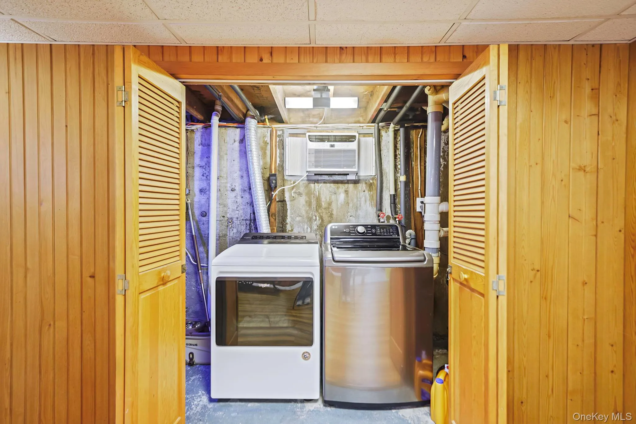 6 Hillside Road, Brookhaven, NY, 3 Bedrooms Bedrooms, 6 Rooms Rooms,2 BathroomsBathrooms,Residential,For Rent,Hillside,0,1029388 6 Hillside Road, Brookhaven, NY, 3 Bedrooms Bedrooms, 6 Rooms Rooms,2 BathroomsBathrooms,Residential,For Rent,Hillside,0,1029388