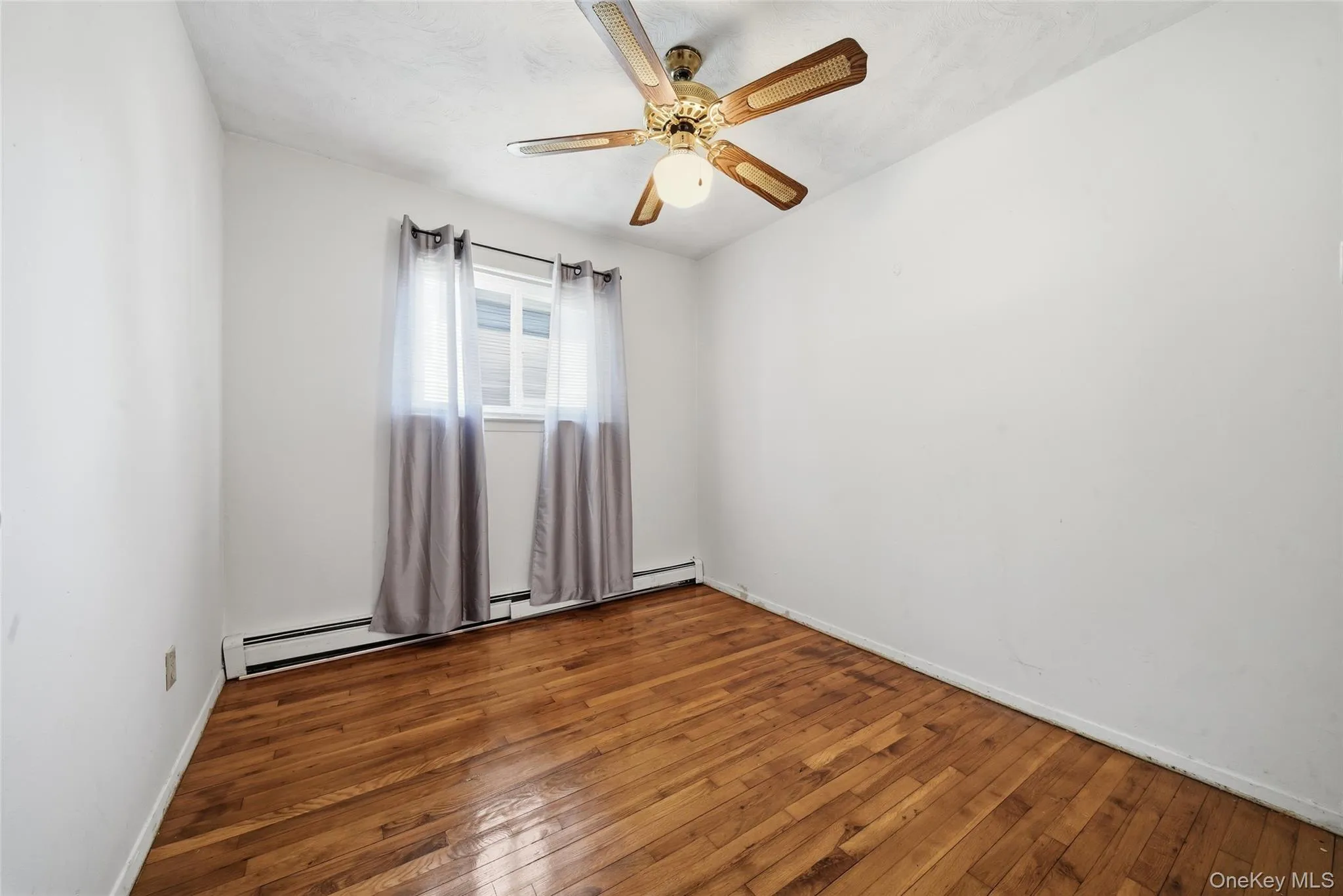 52 15th Street, Babylon, NY, 3 Bedrooms Bedrooms, 6 Rooms Rooms,2 BathroomsBathrooms,Residential,For Rent,15th,0,1029391 52 15th Street, Babylon, NY, 3 Bedrooms Bedrooms, 6 Rooms Rooms,2 BathroomsBathrooms,Residential,For Rent,15th,0,1029391
