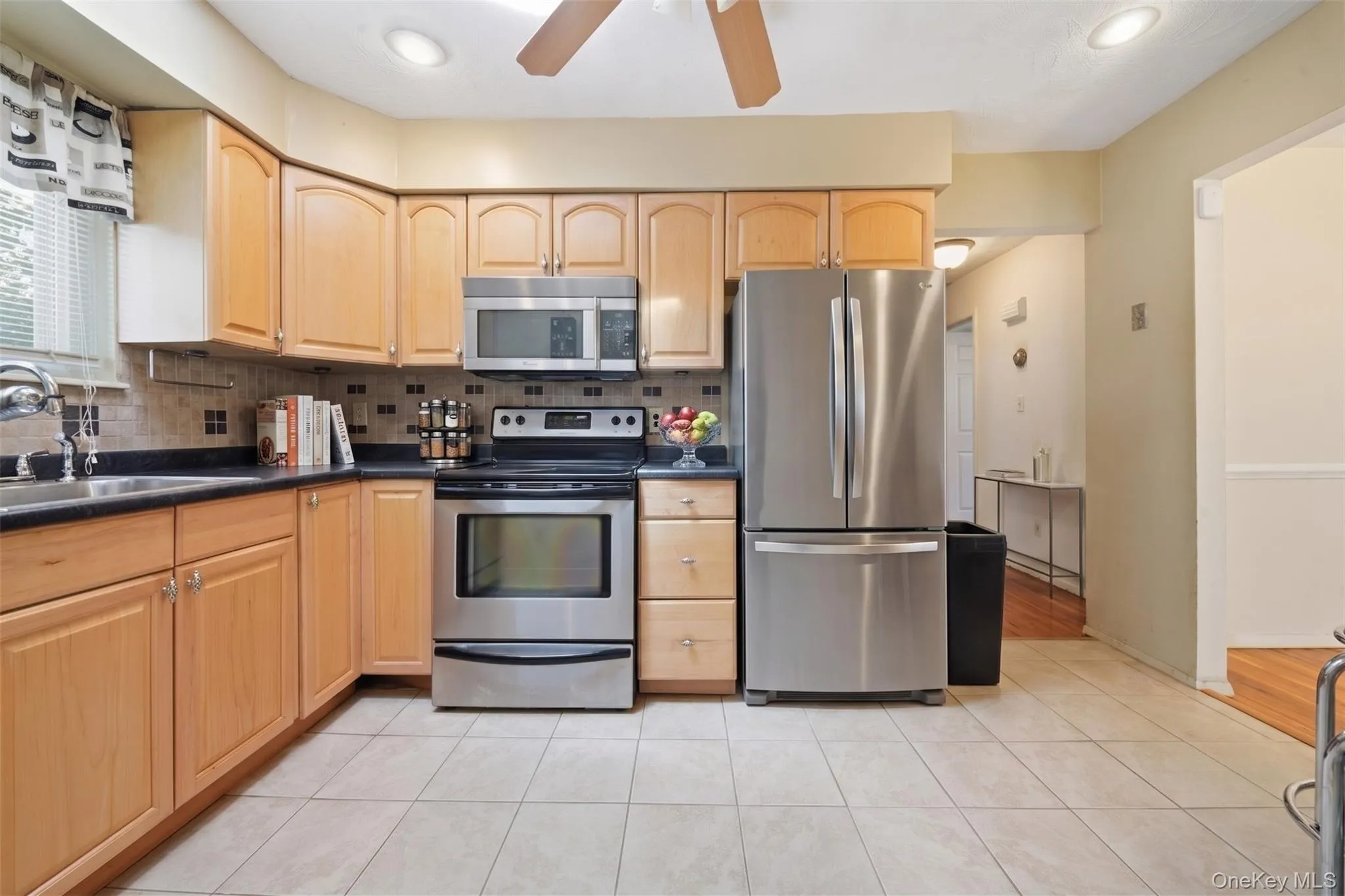52 15th Street, Babylon, NY, 3 Bedrooms Bedrooms, 6 Rooms Rooms,2 BathroomsBathrooms,Residential,For Rent,15th,0,1029391 52 15th Street, Babylon, NY, 3 Bedrooms Bedrooms, 6 Rooms Rooms,2 BathroomsBathrooms,Residential,For Rent,15th,0,1029391