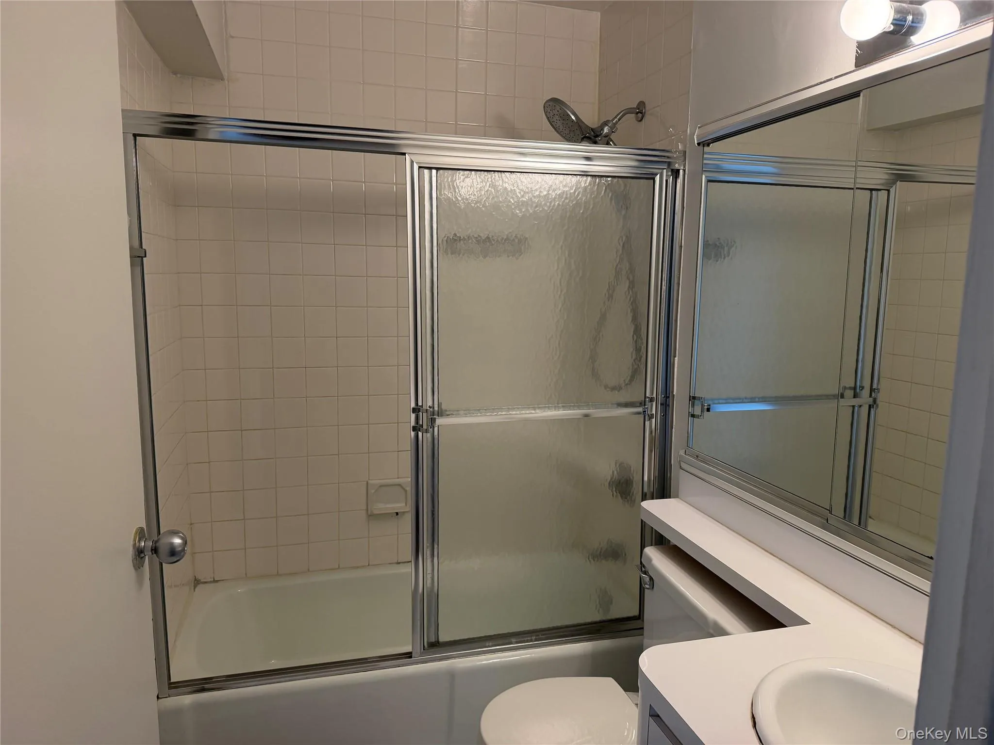 FULL BATH...LOTS OF CLOSETS FULL BATH...LOTS OF CLOSETS