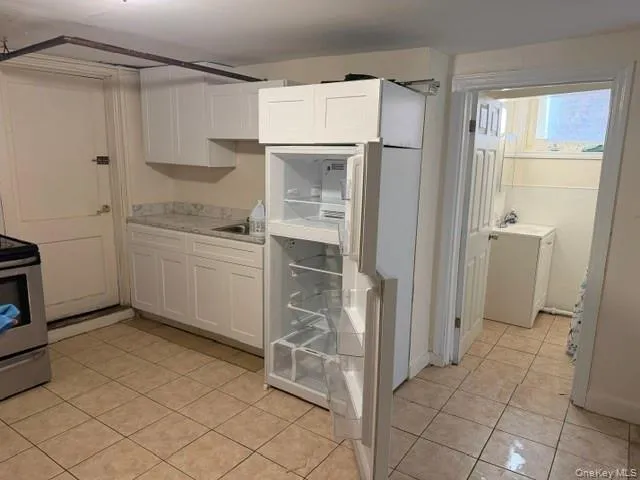 42 Carpenter Avenue, Newburgh (city), NY, 3 Bedrooms Bedrooms, 7 Rooms Rooms,2 BathroomsBathrooms,Residential,For Rent,Carpenter,0,1029405 42 Carpenter Avenue, Newburgh (city), NY, 3 Bedrooms Bedrooms, 7 Rooms Rooms,2 BathroomsBathrooms,Residential,For Rent,Carpenter,0,1029405