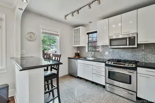 169-56 24 Avenue, New York, NY, 3 Bedrooms Bedrooms, 6 Rooms Rooms,2 BathroomsBathrooms,Residential,For Rent,24,0,1029407 169-56 24 Avenue, New York, NY, 3 Bedrooms Bedrooms, 6 Rooms Rooms,2 BathroomsBathrooms,Residential,For Rent,24,0,1029407