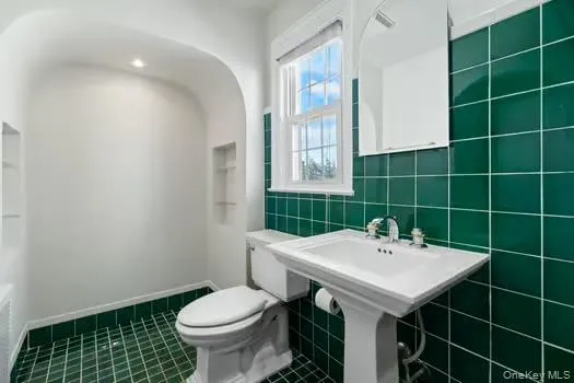 169-56 24 Avenue, New York, NY, 3 Bedrooms Bedrooms, 6 Rooms Rooms,2 BathroomsBathrooms,Residential,For Rent,24,0,1029407 169-56 24 Avenue, New York, NY, 3 Bedrooms Bedrooms, 6 Rooms Rooms,2 BathroomsBathrooms,Residential,For Rent,24,0,1029407