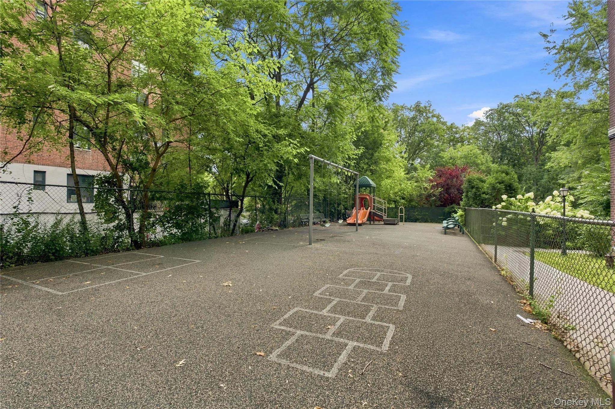 5410 Netherland Ave, New York, NY, 5 Bedrooms Bedrooms, 11 Rooms Rooms,3 BathroomsBathrooms,Residential,For Rent,Netherland Ave,0,1029409 5410 Netherland Ave, New York, NY, 5 Bedrooms Bedrooms, 11 Rooms Rooms,3 BathroomsBathrooms,Residential,For Rent,Netherland Ave,0,1029409