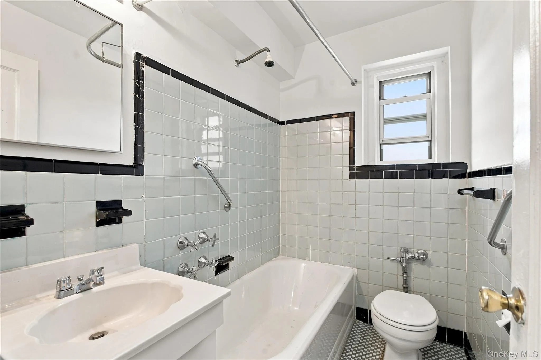 5410 Netherland Ave, New York, NY, 5 Bedrooms Bedrooms, 11 Rooms Rooms,3 BathroomsBathrooms,Residential,For Rent,Netherland Ave,0,1029409 5410 Netherland Ave, New York, NY, 5 Bedrooms Bedrooms, 11 Rooms Rooms,3 BathroomsBathrooms,Residential,For Rent,Netherland Ave,0,1029409