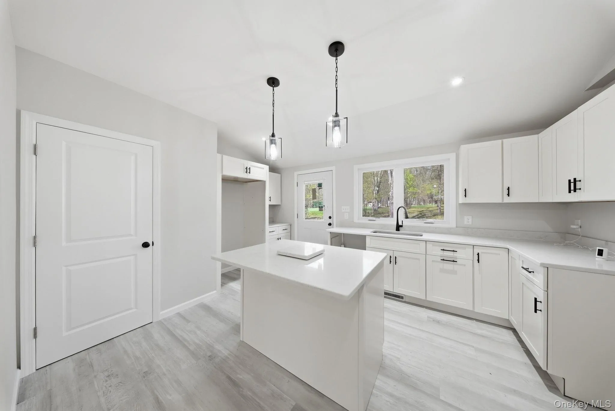24 Farmingdale Lane, Wallkill, NY, 4 Bedrooms Bedrooms, 9 Rooms Rooms,3 BathroomsBathrooms,Residential,For Rent,Farmingdale,0,1029410 24 Farmingdale Lane, Wallkill, NY, 4 Bedrooms Bedrooms, 9 Rooms Rooms,3 BathroomsBathrooms,Residential,For Rent,Farmingdale,0,1029410