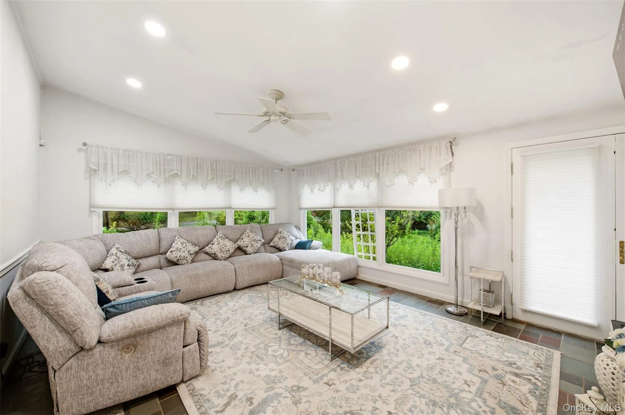 19 Eckernkamp Drive, Smithtown, NY, 4 Bedrooms Bedrooms, 9 Rooms Rooms,2 BathroomsBathrooms,Residential,For Rent,Eckernkamp,0,1029417 19 Eckernkamp Drive, Smithtown, NY, 4 Bedrooms Bedrooms, 9 Rooms Rooms,2 BathroomsBathrooms,Residential,For Rent,Eckernkamp,0,1029417