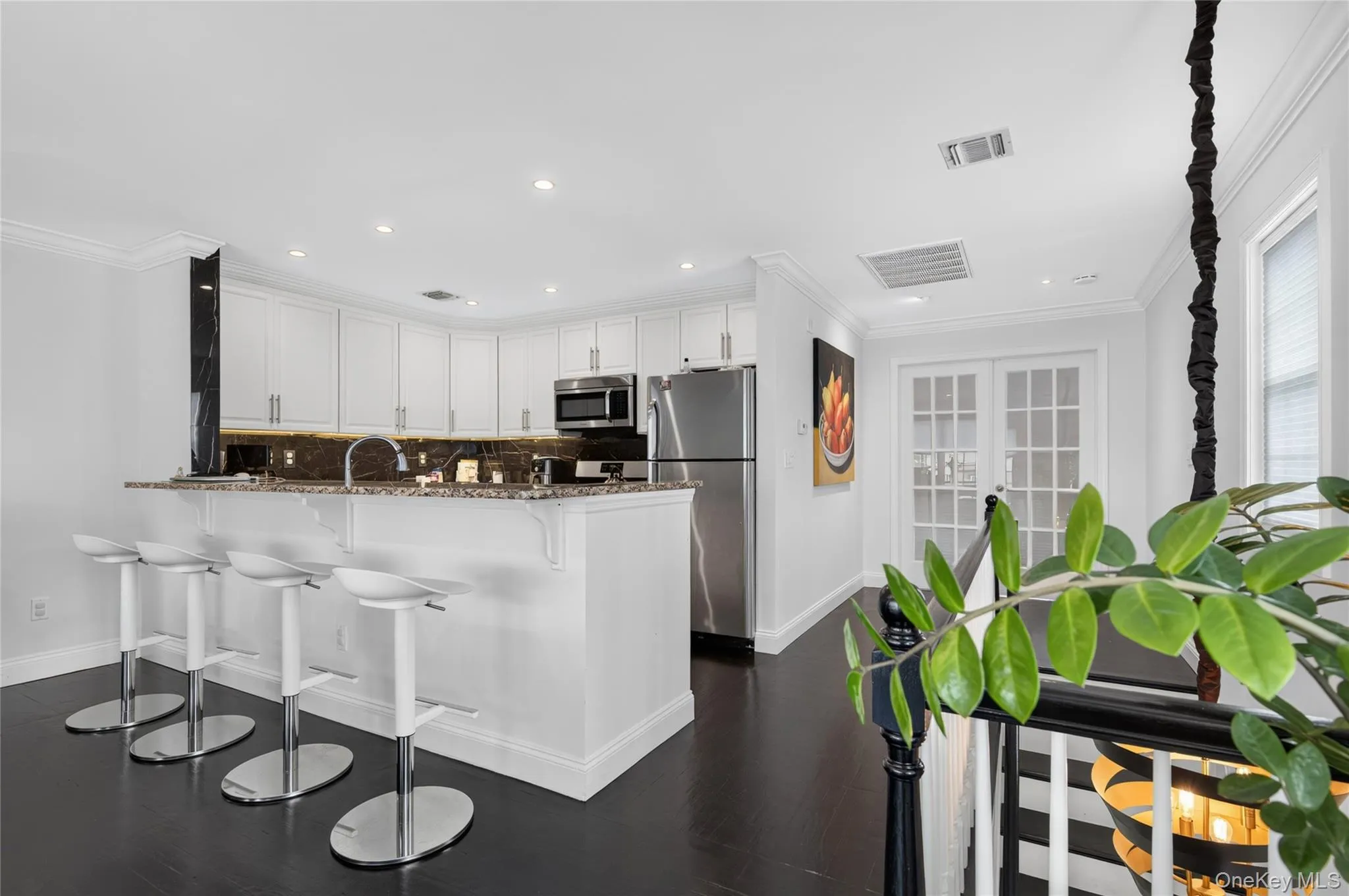 1 Koch Place, North Hempstead, NY, 1 Bedroom Bedrooms, 5 Rooms Rooms,2 BathroomsBathrooms,Residential,For Rent,Koch,0,1029419 1 Koch Place, North Hempstead, NY, 1 Bedroom Bedrooms, 5 Rooms Rooms,2 BathroomsBathrooms,Residential,For Rent,Koch,0,1029419