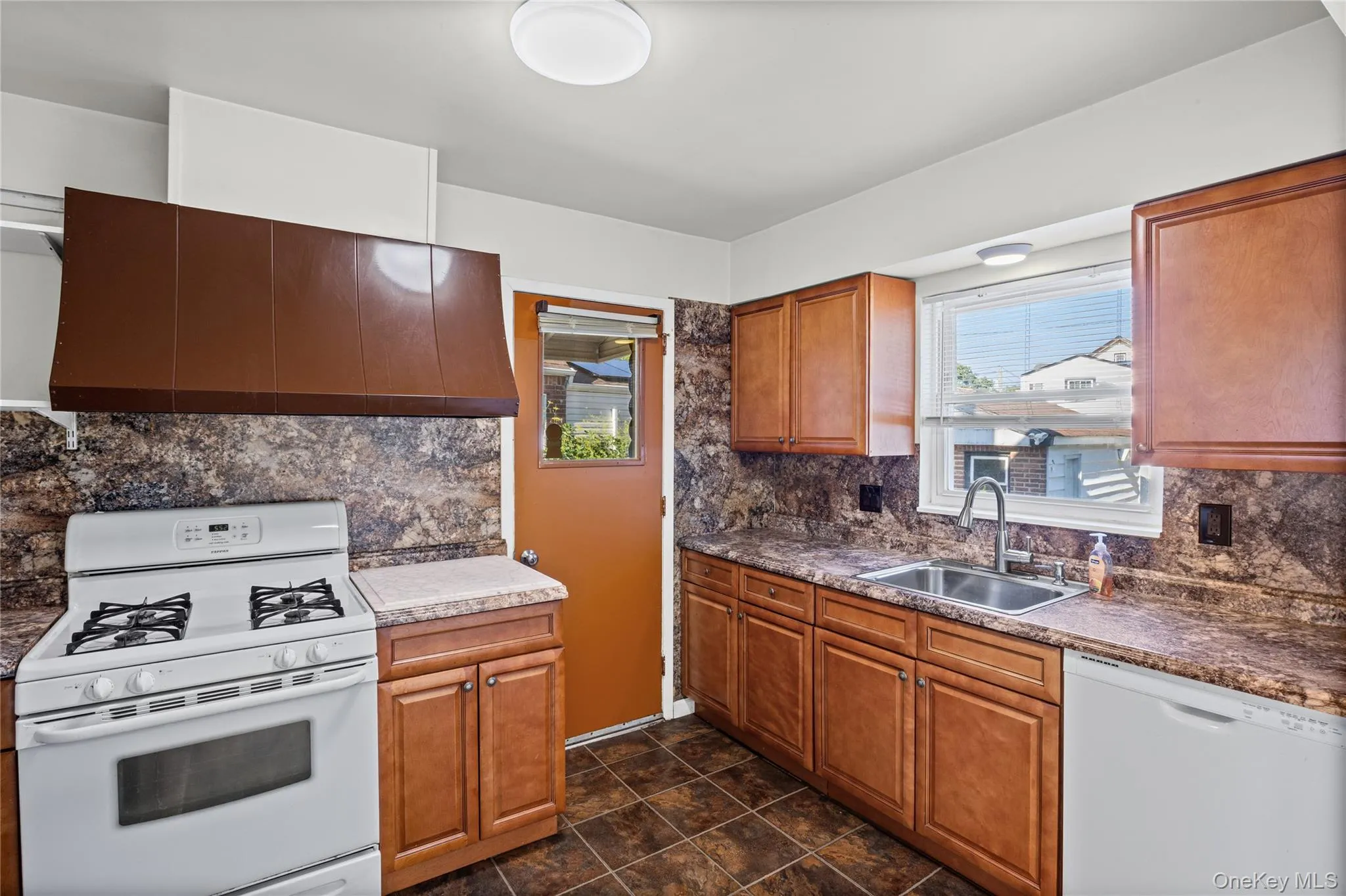 6 Grenville Court, Hempstead, NY, 4 Bedrooms Bedrooms, 7 Rooms Rooms,2 BathroomsBathrooms,Residential,For Rent,Grenville,0,1029421 6 Grenville Court, Hempstead, NY, 4 Bedrooms Bedrooms, 7 Rooms Rooms,2 BathroomsBathrooms,Residential,For Rent,Grenville,0,1029421