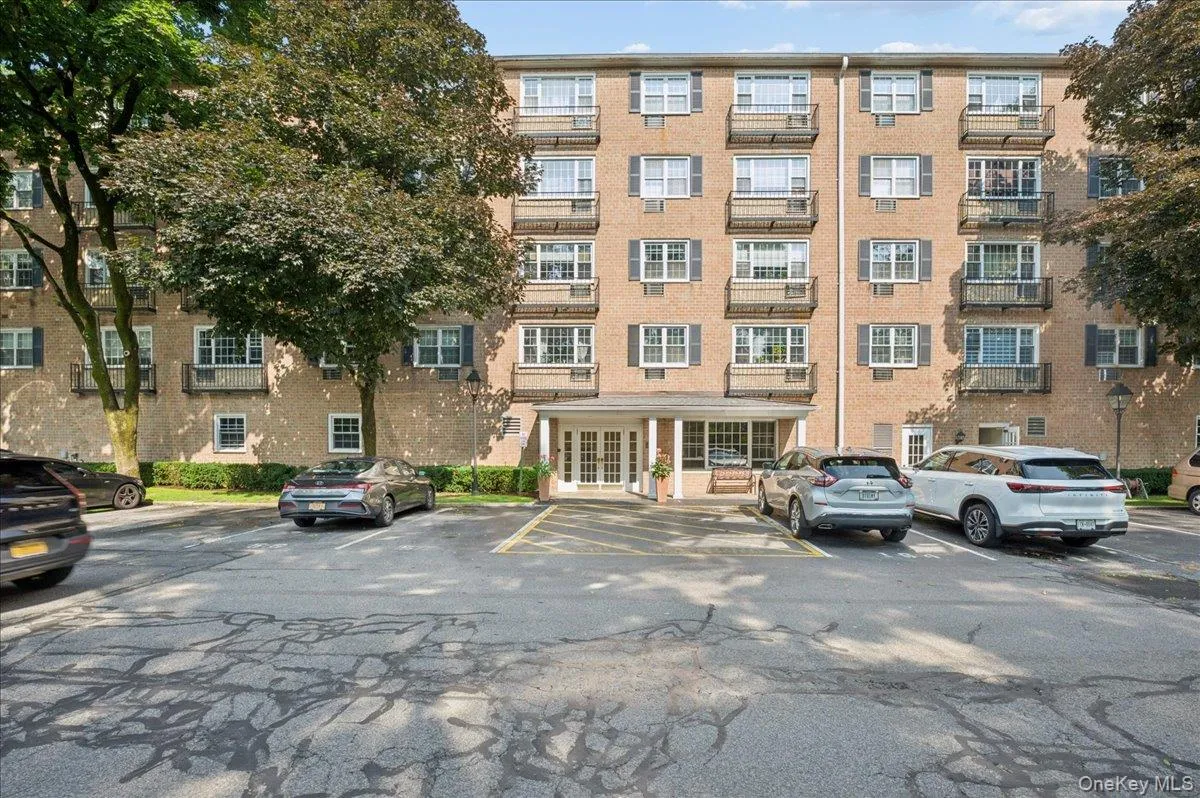2 Consulate Drive, Eastchester, NY, 1 Bedroom Bedrooms, 2 Rooms Rooms,1 BathroomBathrooms,Residential Lease,For Rent,Consulate,0,1029427 2 Consulate Drive, Eastchester, NY, 1 Bedroom Bedrooms, 2 Rooms Rooms,1 BathroomBathrooms,Residential Lease,For Rent,Consulate,0,1029427