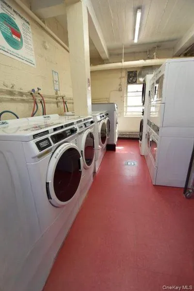 34-43 60th Street, New York, NY, 3 Rooms Rooms,1 BathroomBathrooms,Residential,For Rent,60th,0,1029428 34-43 60th Street, New York, NY, 3 Rooms Rooms,1 BathroomBathrooms,Residential,For Rent,60th,0,1029428