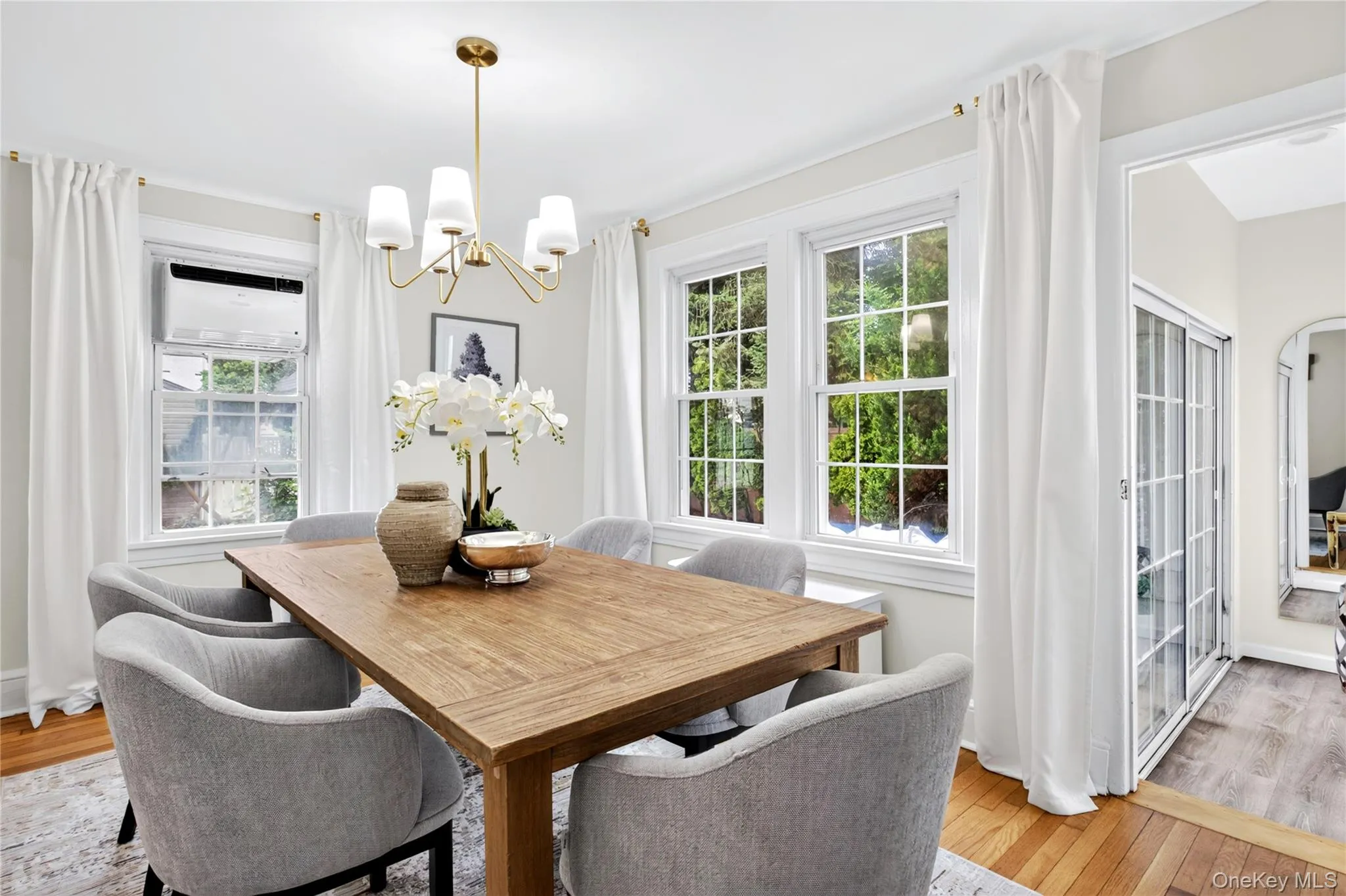 81 Chatham Place, Hempstead, NY, 3 Bedrooms Bedrooms, 7 Rooms Rooms,1 BathroomBathrooms,Residential,For Rent,Chatham,0,1029433 81 Chatham Place, Hempstead, NY, 3 Bedrooms Bedrooms, 7 Rooms Rooms,1 BathroomBathrooms,Residential,For Rent,Chatham,0,1029433