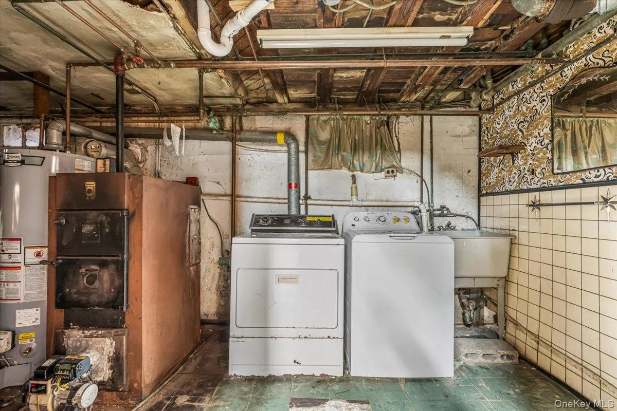80-59 208th Street, New York, NY, 4 Bedrooms Bedrooms, 7 Rooms Rooms,2 BathroomsBathrooms,Residential,For Rent,208th,0,1029437 80-59 208th Street, New York, NY, 4 Bedrooms Bedrooms, 7 Rooms Rooms,2 BathroomsBathrooms,Residential,For Rent,208th,0,1029437