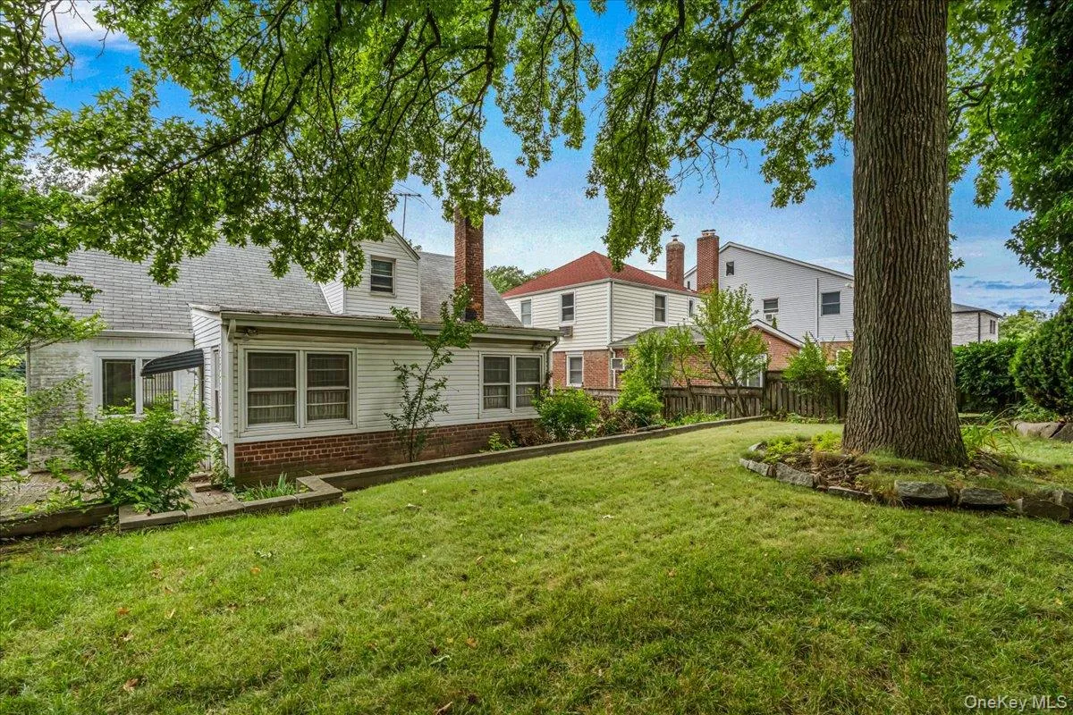 80-59 208th Street, New York, NY, 4 Bedrooms Bedrooms, 7 Rooms Rooms,2 BathroomsBathrooms,Residential,For Rent,208th,0,1029437 80-59 208th Street, New York, NY, 4 Bedrooms Bedrooms, 7 Rooms Rooms,2 BathroomsBathrooms,Residential,For Rent,208th,0,1029437