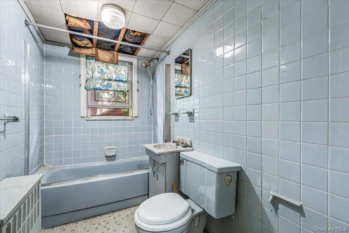 80-59 208th Street, New York, NY, 4 Bedrooms Bedrooms, 7 Rooms Rooms,2 BathroomsBathrooms,Residential,For Rent,208th,0,1029437 80-59 208th Street, New York, NY, 4 Bedrooms Bedrooms, 7 Rooms Rooms,2 BathroomsBathrooms,Residential,For Rent,208th,0,1029437