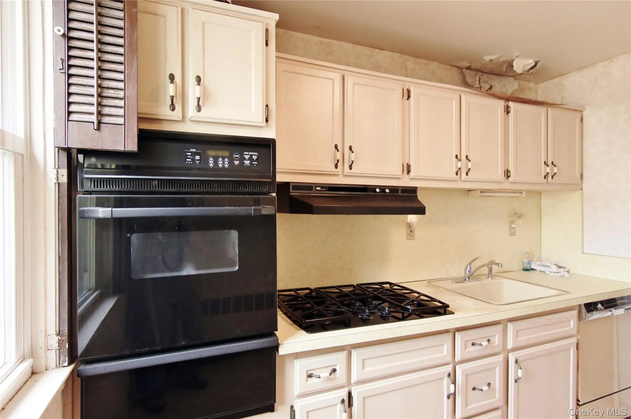 35 Avon Circle, Rye Town, NY, 1 Bedroom Bedrooms, 5 Rooms Rooms,1 BathroomBathrooms,Residential,For Rent,Avon,0,1029438 35 Avon Circle, Rye Town, NY, 1 Bedroom Bedrooms, 5 Rooms Rooms,1 BathroomBathrooms,Residential,For Rent,Avon,0,1029438