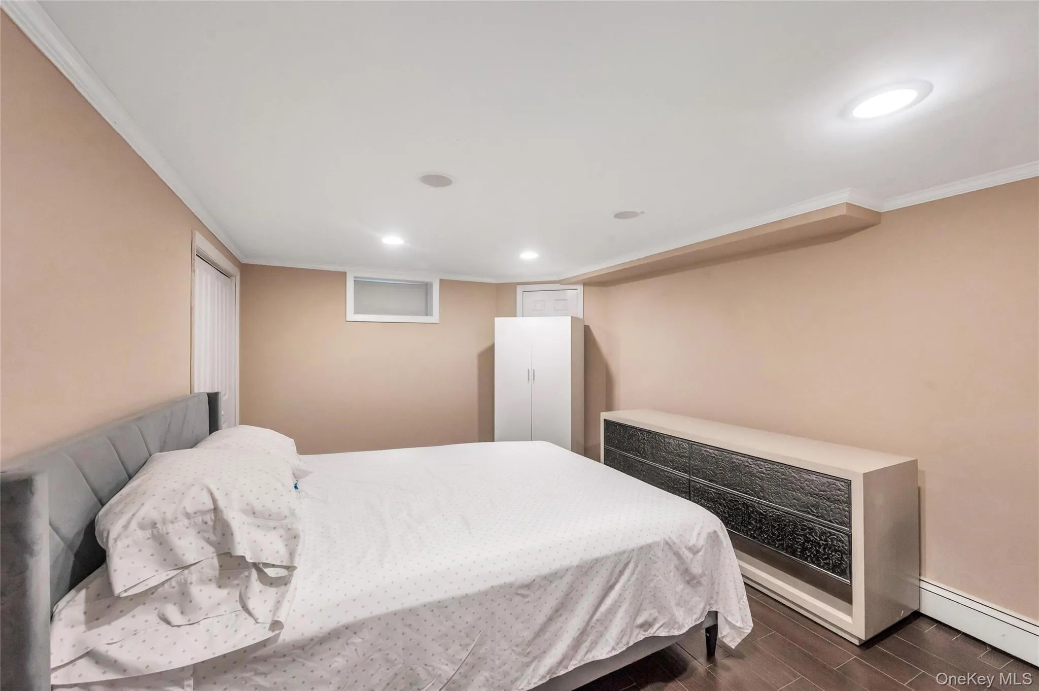 5 Sunset Avenue, Oyster Bay, NY, 3 Bedrooms Bedrooms, 6 Rooms Rooms,2 BathroomsBathrooms,Residential,For Rent,Sunset,0,1029439 5 Sunset Avenue, Oyster Bay, NY, 3 Bedrooms Bedrooms, 6 Rooms Rooms,2 BathroomsBathrooms,Residential,For Rent,Sunset,0,1029439