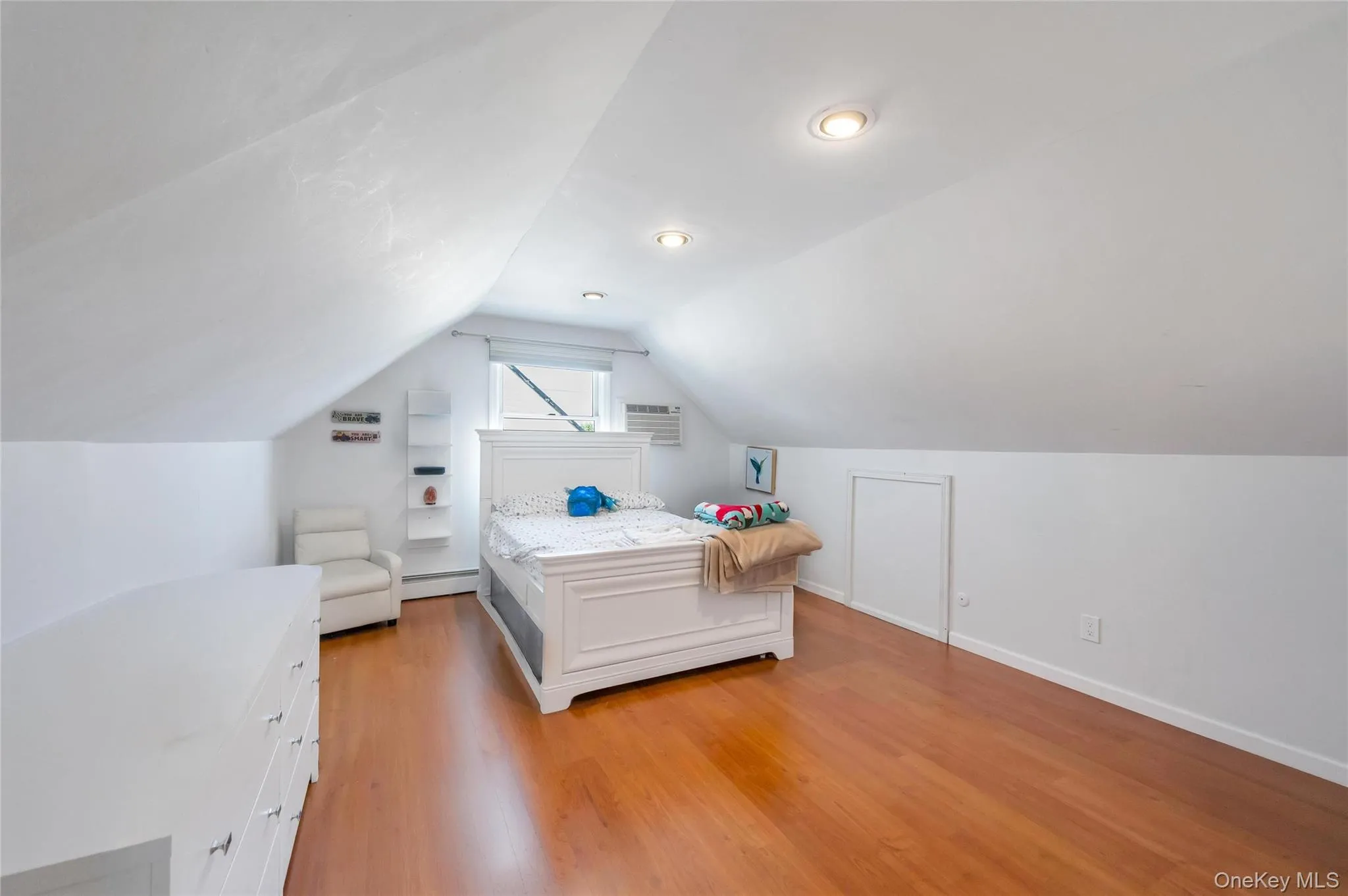 5 Sunset Avenue, Oyster Bay, NY, 3 Bedrooms Bedrooms, 6 Rooms Rooms,2 BathroomsBathrooms,Residential,For Rent,Sunset,0,1029439 5 Sunset Avenue, Oyster Bay, NY, 3 Bedrooms Bedrooms, 6 Rooms Rooms,2 BathroomsBathrooms,Residential,For Rent,Sunset,0,1029439