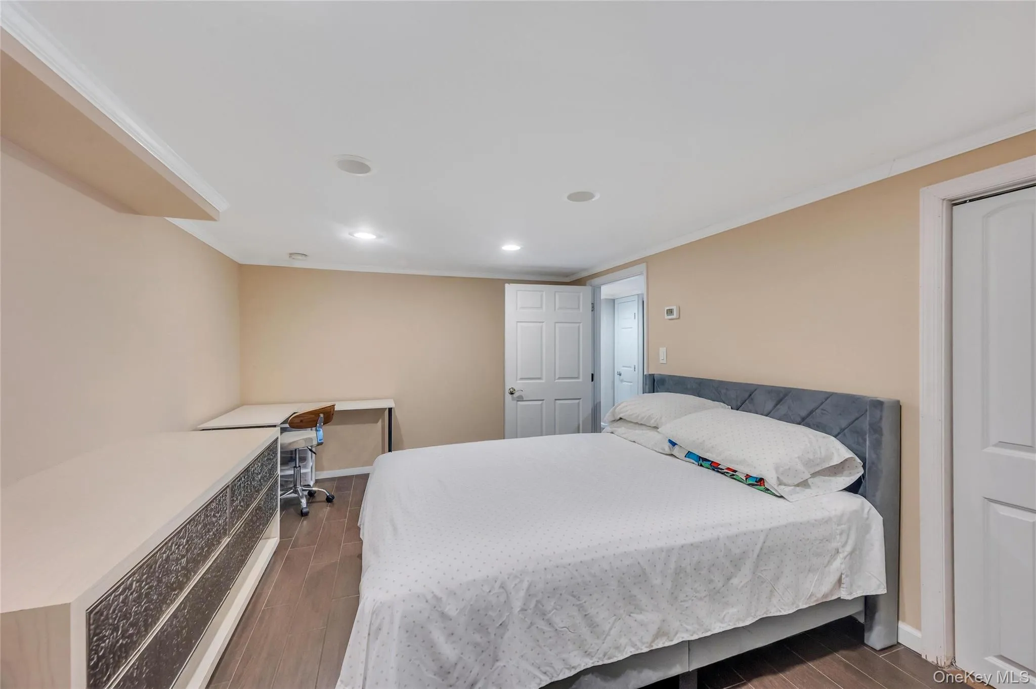 5 Sunset Avenue, Oyster Bay, NY, 3 Bedrooms Bedrooms, 6 Rooms Rooms,2 BathroomsBathrooms,Residential,For Rent,Sunset,0,1029439 5 Sunset Avenue, Oyster Bay, NY, 3 Bedrooms Bedrooms, 6 Rooms Rooms,2 BathroomsBathrooms,Residential,For Rent,Sunset,0,1029439
