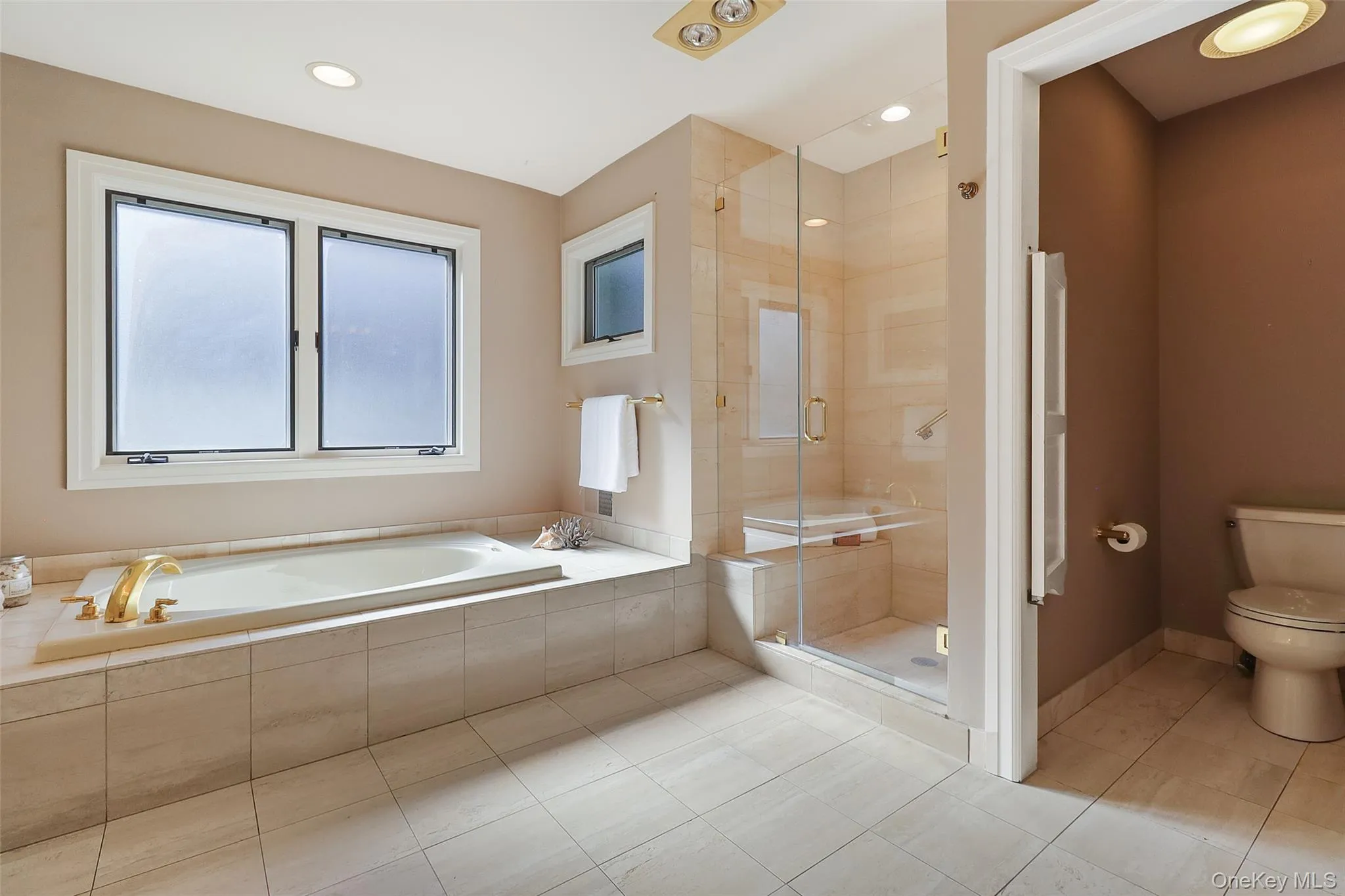 Spacious primary bathroom Spacious primary bathroom