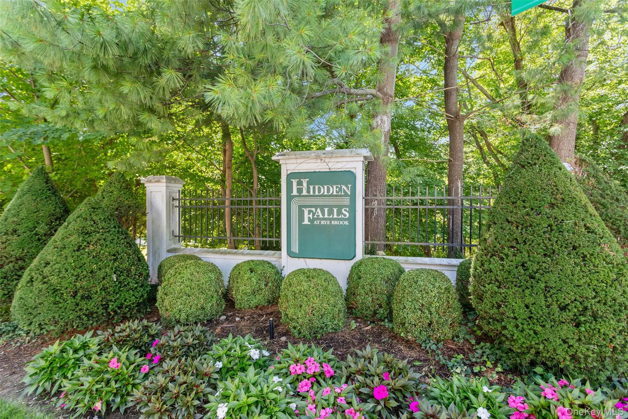 Hidden Falls entrance Hidden Falls entrance