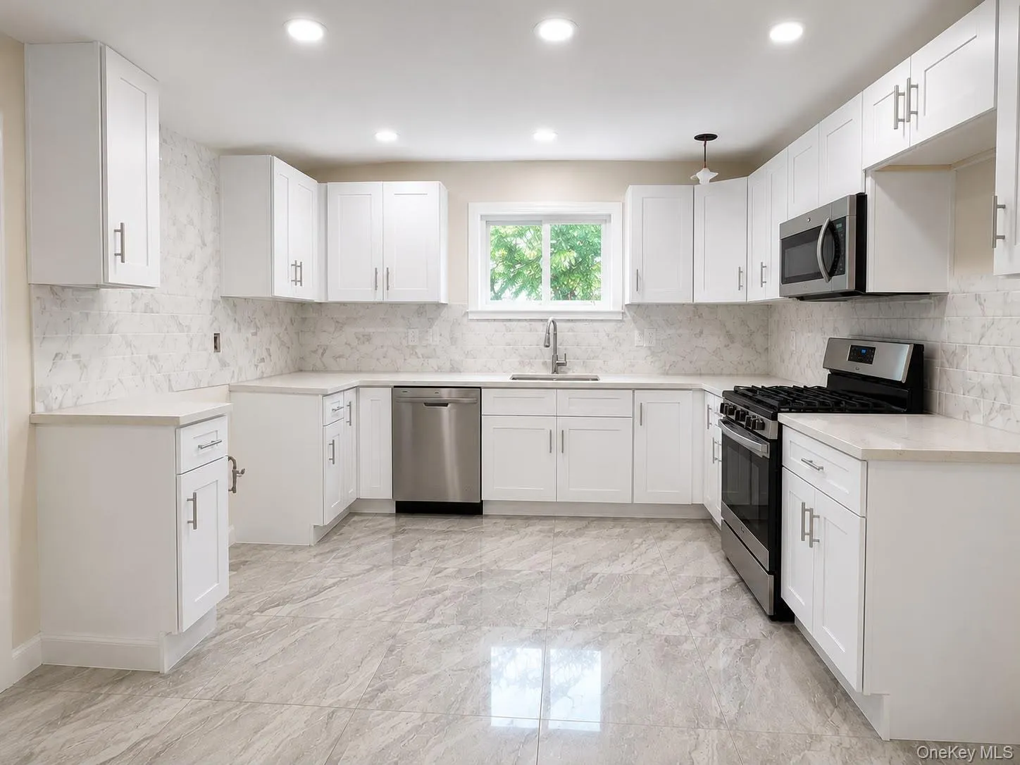 11 Ivan Court, New York, NY, 2 Bedrooms Bedrooms, 6 Rooms Rooms,1 BathroomBathrooms,Residential,For Rent,Ivan,0,1029445 11 Ivan Court, New York, NY, 2 Bedrooms Bedrooms, 6 Rooms Rooms,1 BathroomBathrooms,Residential,For Rent,Ivan,0,1029445