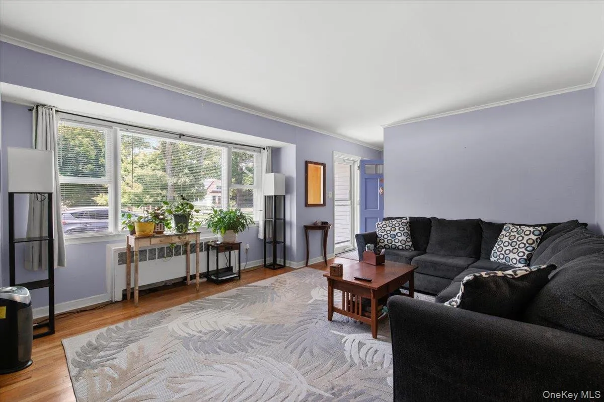 101 Lake Avenue, Smithtown, NY, 3 Bedrooms Bedrooms, 5 Rooms Rooms,2 BathroomsBathrooms,Residential,For Rent,Lake,0,1029446 101 Lake Avenue, Smithtown, NY, 3 Bedrooms Bedrooms, 5 Rooms Rooms,2 BathroomsBathrooms,Residential,For Rent,Lake,0,1029446