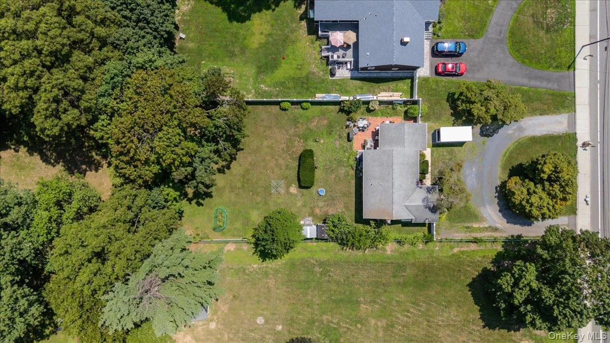 101 Lake Avenue, Smithtown, NY, 3 Bedrooms Bedrooms, 5 Rooms Rooms,2 BathroomsBathrooms,Residential,For Rent,Lake,0,1029446 101 Lake Avenue, Smithtown, NY, 3 Bedrooms Bedrooms, 5 Rooms Rooms,2 BathroomsBathrooms,Residential,For Rent,Lake,0,1029446