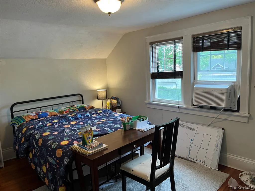 25 Willow Avenue, Huntington, NY, 3 Bedrooms Bedrooms, 6 Rooms Rooms,1 BathroomBathrooms,Residential Lease,For Rent,Willow,0,1029456 25 Willow Avenue, Huntington, NY, 3 Bedrooms Bedrooms, 6 Rooms Rooms,1 BathroomBathrooms,Residential Lease,For Rent,Willow,0,1029456