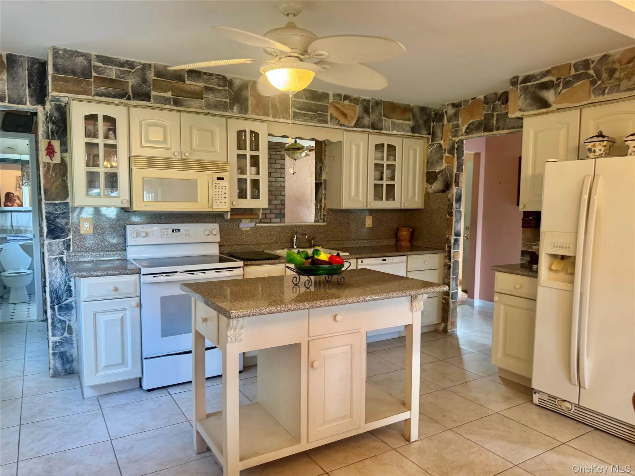 49 Avis Drive, Islip, NY, 4 Bedrooms Bedrooms, 7 Rooms Rooms,1 BathroomBathrooms,Residential,For Rent,Avis,0,1029457 49 Avis Drive, Islip, NY, 4 Bedrooms Bedrooms, 7 Rooms Rooms,1 BathroomBathrooms,Residential,For Rent,Avis,0,1029457