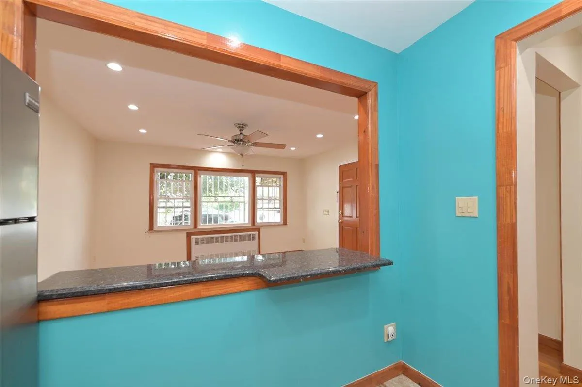 8957 Gold Road, New York, NY, 3 Bedrooms Bedrooms, 5 Rooms Rooms,1 BathroomBathrooms,Residential Lease,For Rent,Gold,0,1029462 8957 Gold Road, New York, NY, 3 Bedrooms Bedrooms, 5 Rooms Rooms,1 BathroomBathrooms,Residential Lease,For Rent,Gold,0,1029462