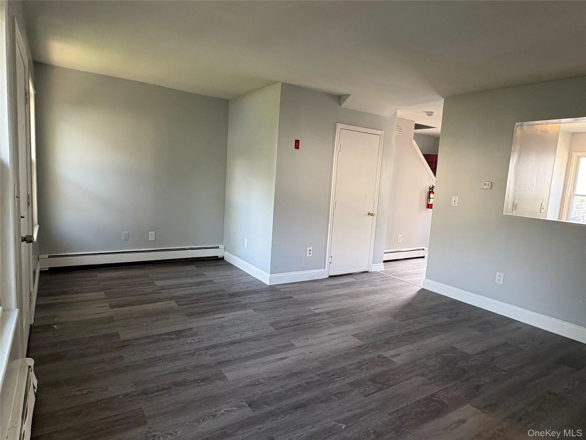 32 Palmer Avenue, Middletown, NY, 2 Bedrooms Bedrooms, 5 Rooms Rooms,1 BathroomBathrooms,Residential Lease,For Rent,Palmer,0,1029463 32 Palmer Avenue, Middletown, NY, 2 Bedrooms Bedrooms, 5 Rooms Rooms,1 BathroomBathrooms,Residential Lease,For Rent,Palmer,0,1029463