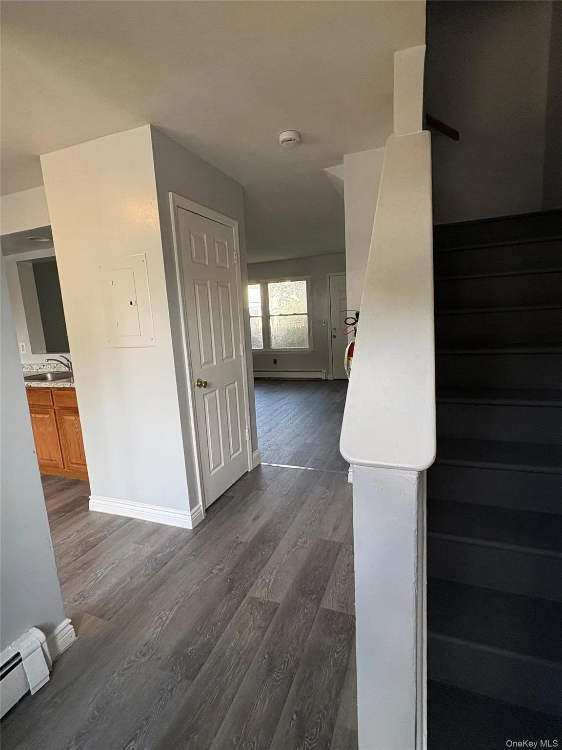 32 Palmer Avenue, Middletown, NY, 2 Bedrooms Bedrooms, 5 Rooms Rooms,1 BathroomBathrooms,Residential Lease,For Rent,Palmer,0,1029463 32 Palmer Avenue, Middletown, NY, 2 Bedrooms Bedrooms, 5 Rooms Rooms,1 BathroomBathrooms,Residential Lease,For Rent,Palmer,0,1029463