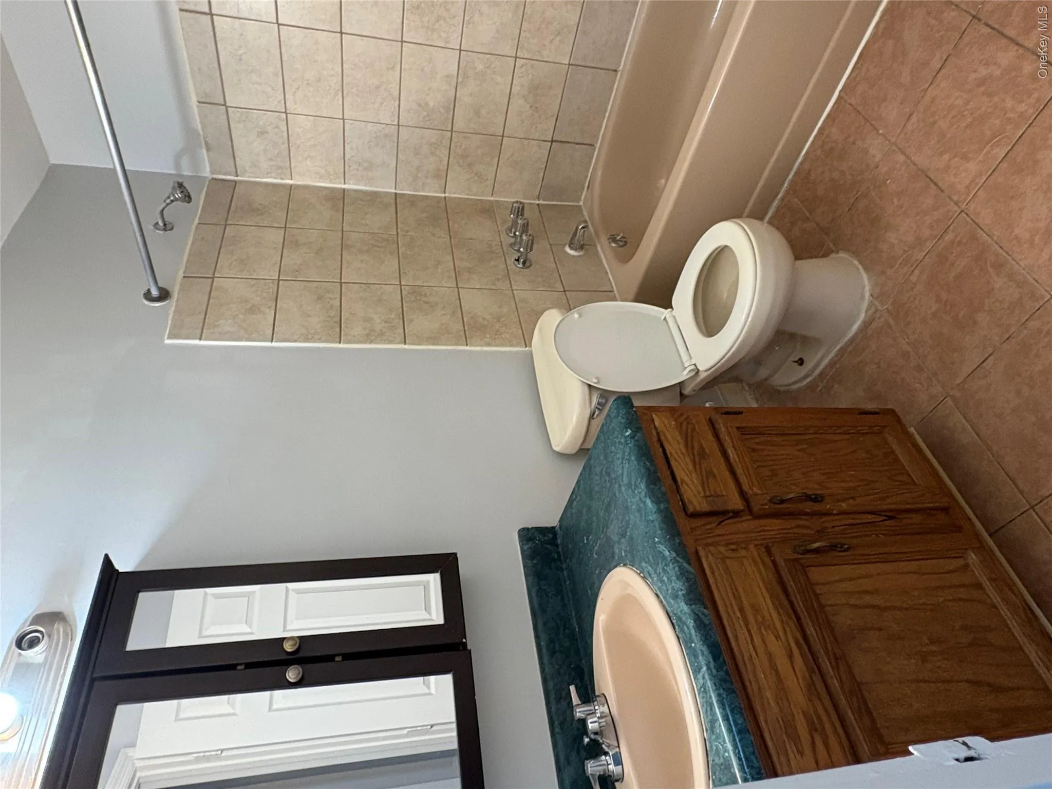 32 Palmer Avenue, Middletown, NY, 2 Bedrooms Bedrooms, 5 Rooms Rooms,1 BathroomBathrooms,Residential Lease,For Rent,Palmer,0,1029463 32 Palmer Avenue, Middletown, NY, 2 Bedrooms Bedrooms, 5 Rooms Rooms,1 BathroomBathrooms,Residential Lease,For Rent,Palmer,0,1029463
