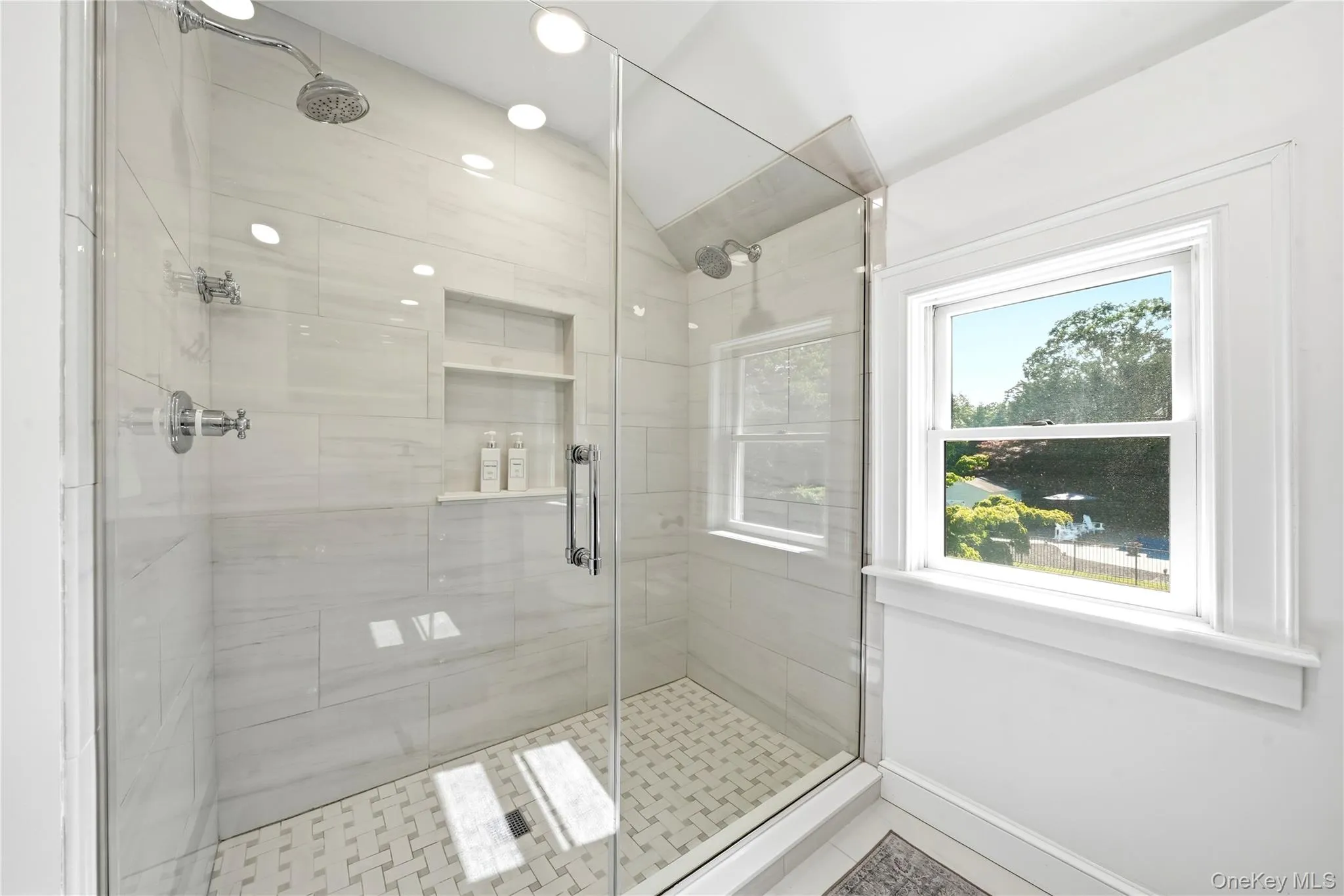 22 Gillette Avenue, Islip, NY, 4 Bedrooms Bedrooms, 8 Rooms Rooms,2 BathroomsBathrooms,Residential,For Rent,Gillette,0,1029464 22 Gillette Avenue, Islip, NY, 4 Bedrooms Bedrooms, 8 Rooms Rooms,2 BathroomsBathrooms,Residential,For Rent,Gillette,0,1029464