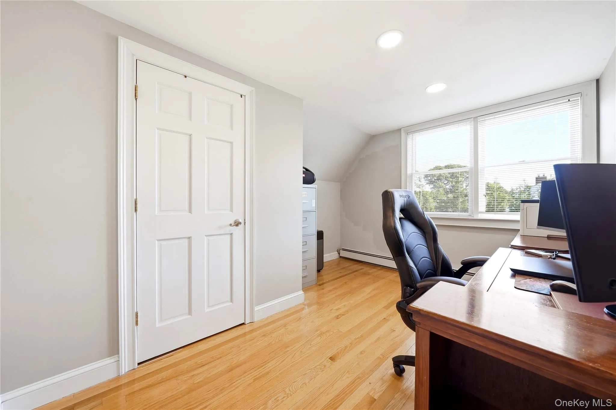 22 Gillette Avenue, Islip, NY, 4 Bedrooms Bedrooms, 8 Rooms Rooms,2 BathroomsBathrooms,Residential,For Rent,Gillette,0,1029464 22 Gillette Avenue, Islip, NY, 4 Bedrooms Bedrooms, 8 Rooms Rooms,2 BathroomsBathrooms,Residential,For Rent,Gillette,0,1029464
