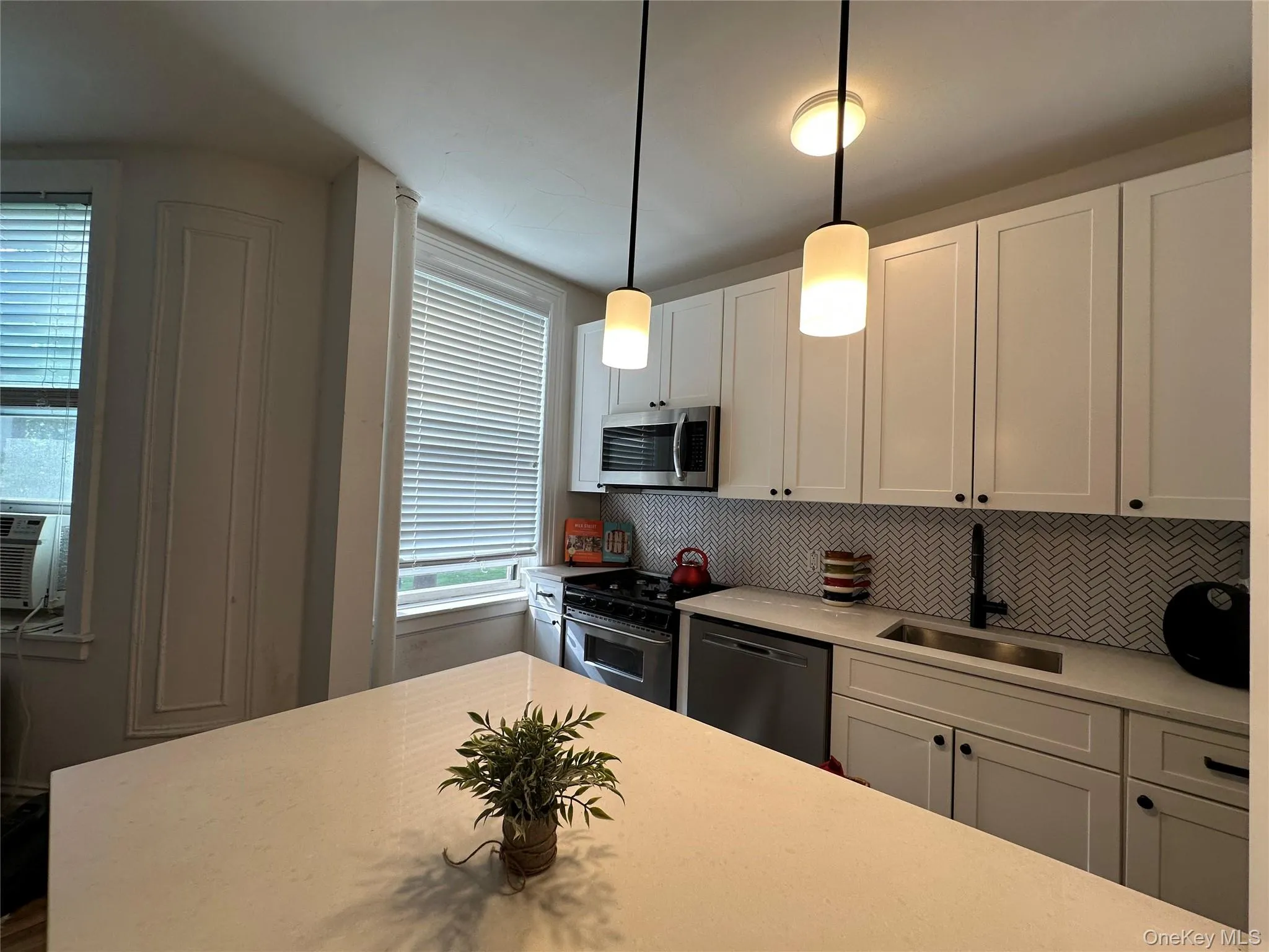 445 Gramatan Avenue, Mount Vernon, NY, 2 Bedrooms Bedrooms, 4 Rooms Rooms,1 BathroomBathrooms,Residential,For Rent,Gramatan,0,1029466 445 Gramatan Avenue, Mount Vernon, NY, 2 Bedrooms Bedrooms, 4 Rooms Rooms,1 BathroomBathrooms,Residential,For Rent,Gramatan,0,1029466