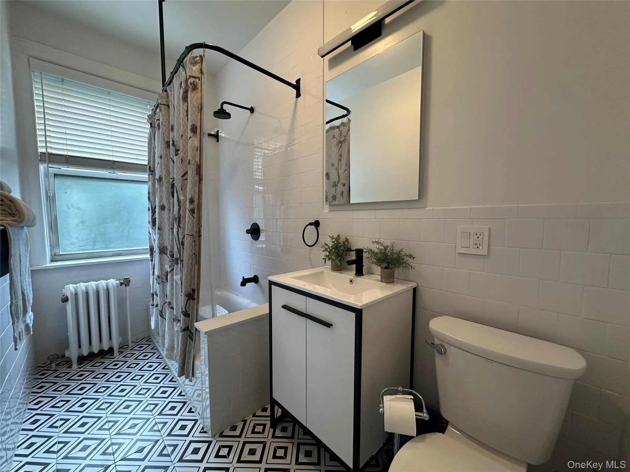 445 Gramatan Avenue, Mount Vernon, NY, 2 Bedrooms Bedrooms, 4 Rooms Rooms,1 BathroomBathrooms,Residential,For Rent,Gramatan,0,1029466 445 Gramatan Avenue, Mount Vernon, NY, 2 Bedrooms Bedrooms, 4 Rooms Rooms,1 BathroomBathrooms,Residential,For Rent,Gramatan,0,1029466