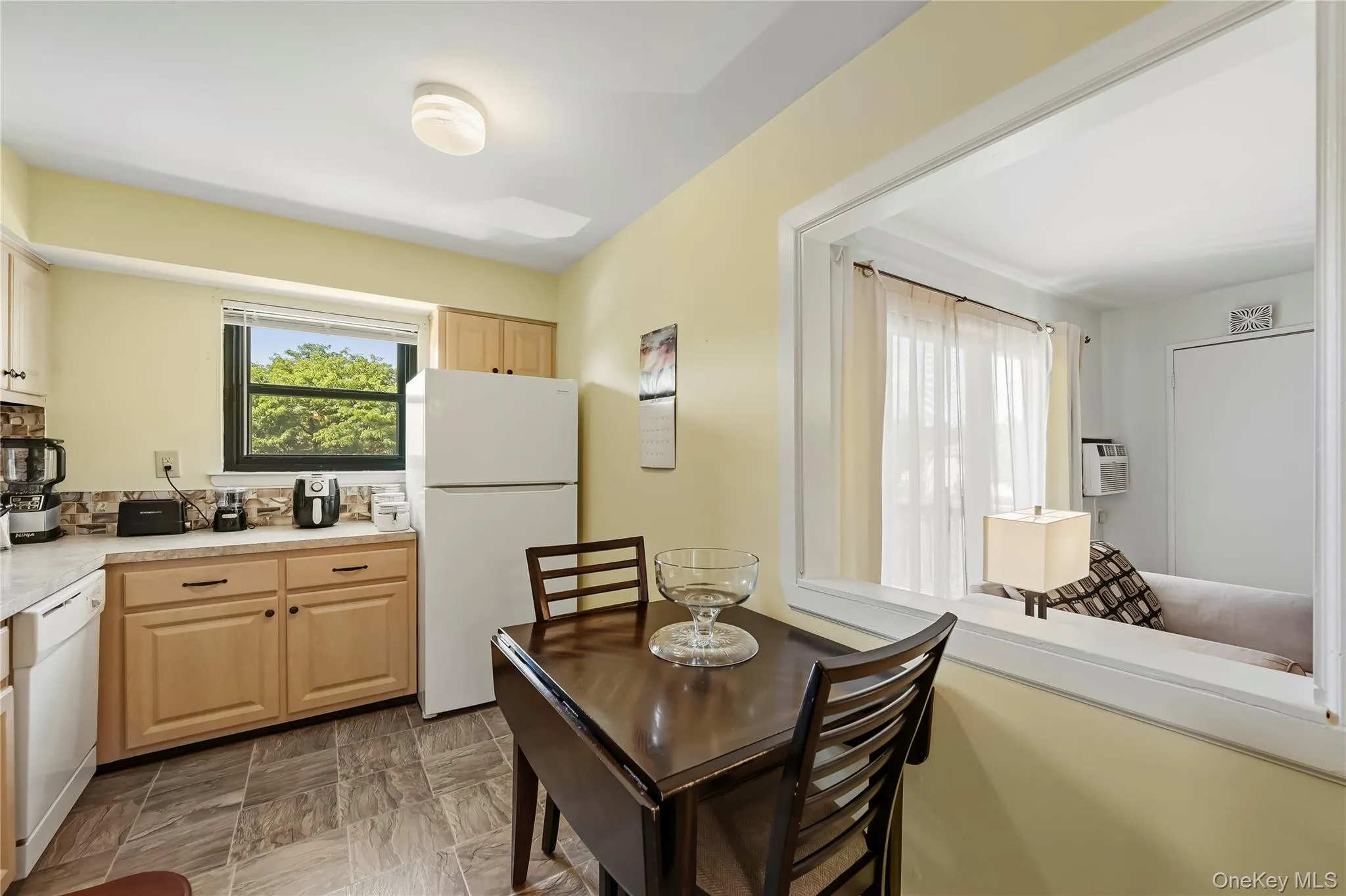 64 W. Sneden Place, Ramapo, NY, 2 Bedrooms Bedrooms, 5 Rooms Rooms,1 BathroomBathrooms,Residential,For Rent,W. Sneden,0,1029476 64 W. Sneden Place, Ramapo, NY, 2 Bedrooms Bedrooms, 5 Rooms Rooms,1 BathroomBathrooms,Residential,For Rent,W. Sneden,0,1029476