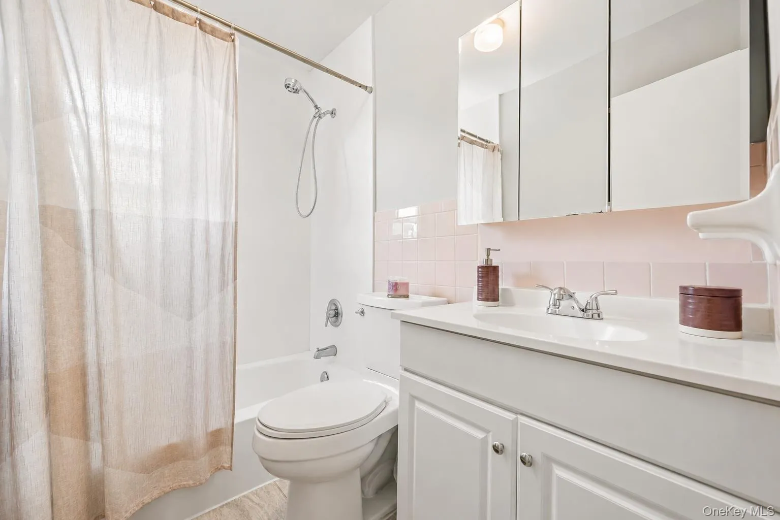 64 W. Sneden Place, Ramapo, NY, 2 Bedrooms Bedrooms, 5 Rooms Rooms,1 BathroomBathrooms,Residential,For Rent,W. Sneden,0,1029476 64 W. Sneden Place, Ramapo, NY, 2 Bedrooms Bedrooms, 5 Rooms Rooms,1 BathroomBathrooms,Residential,For Rent,W. Sneden,0,1029476