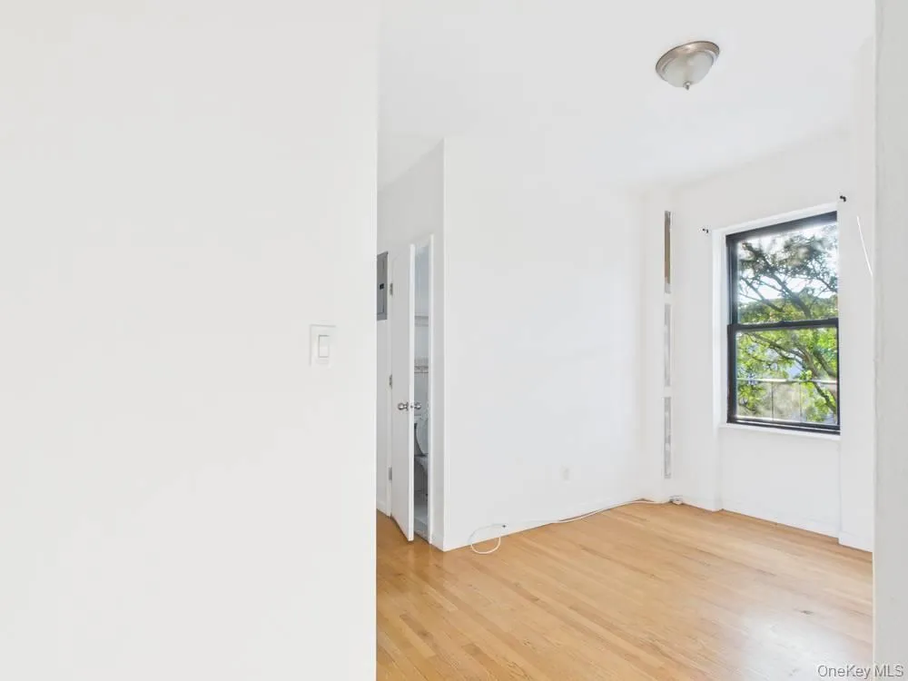 21-37 33rd street, New York, NY, 2 Bedrooms Bedrooms, 4 Rooms Rooms,1 BathroomBathrooms,Residential Lease,For Rent,33rd street,0,1029481 21-37 33rd street, New York, NY, 2 Bedrooms Bedrooms, 4 Rooms Rooms,1 BathroomBathrooms,Residential Lease,For Rent,33rd street,0,1029481