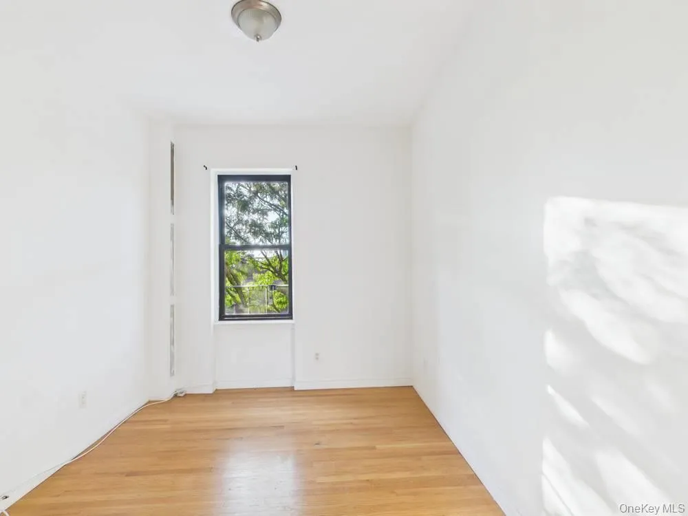 21-37 33rd street, New York, NY, 2 Bedrooms Bedrooms, 4 Rooms Rooms,1 BathroomBathrooms,Residential Lease,For Rent,33rd street,0,1029481 21-37 33rd street, New York, NY, 2 Bedrooms Bedrooms, 4 Rooms Rooms,1 BathroomBathrooms,Residential Lease,For Rent,33rd street,0,1029481